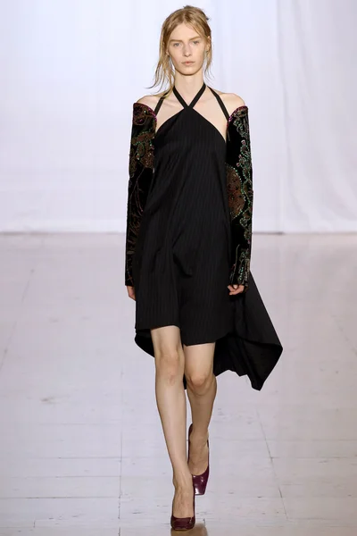 Look 27